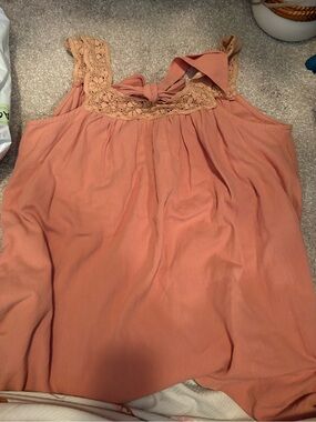 Peach Lace-Trim Sleeveless Tank Top